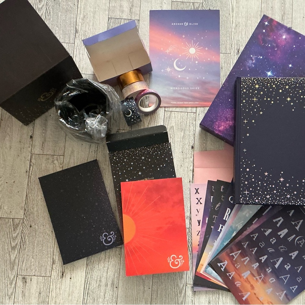 Starry Night Mixed Media Art Set - Picture 2 of 3
